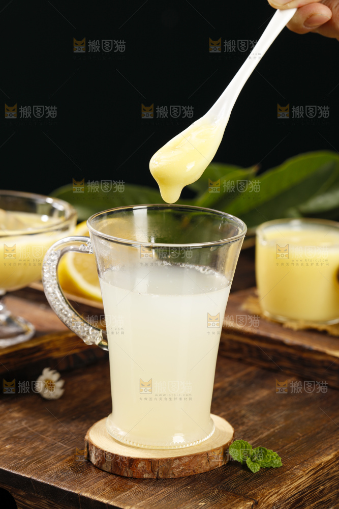 深底上的蜂王浆
