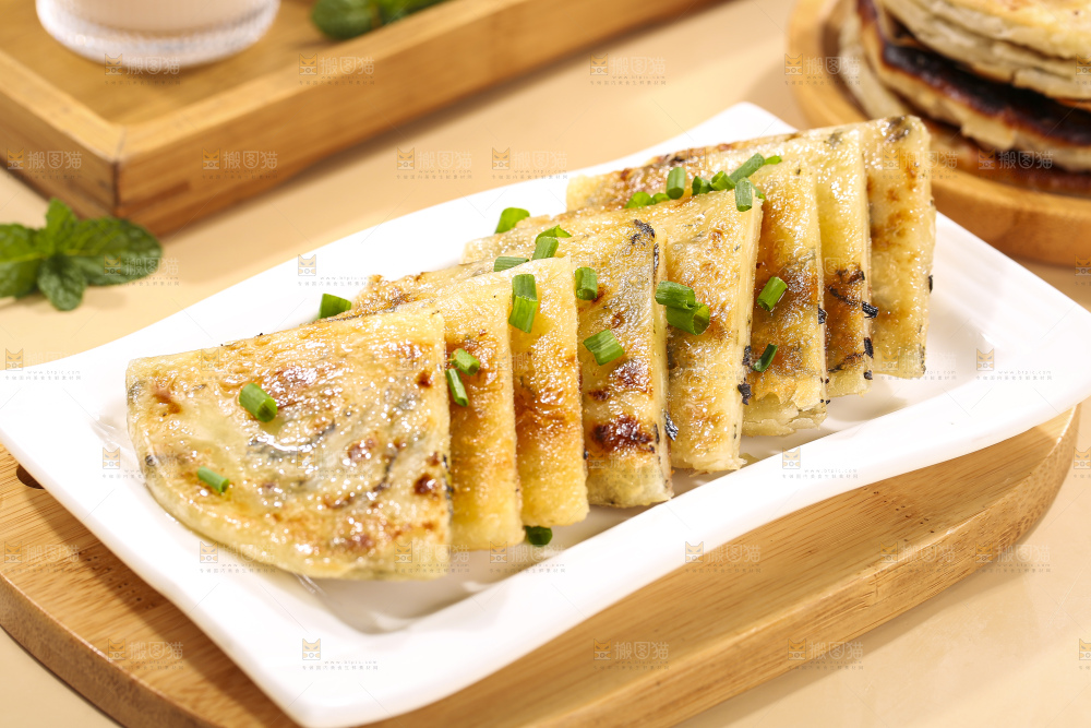 浅底上的梅干菜饼