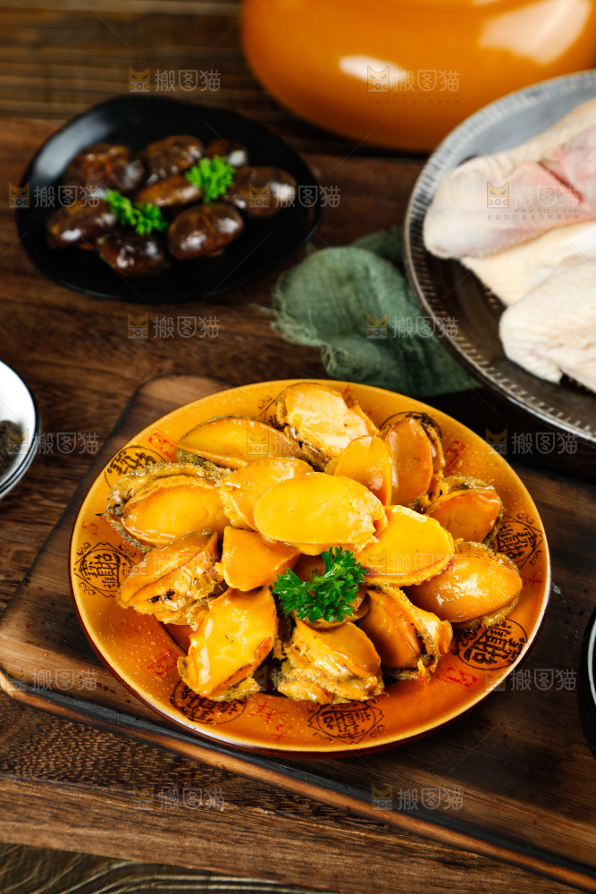 深底上的佛跳墙食材