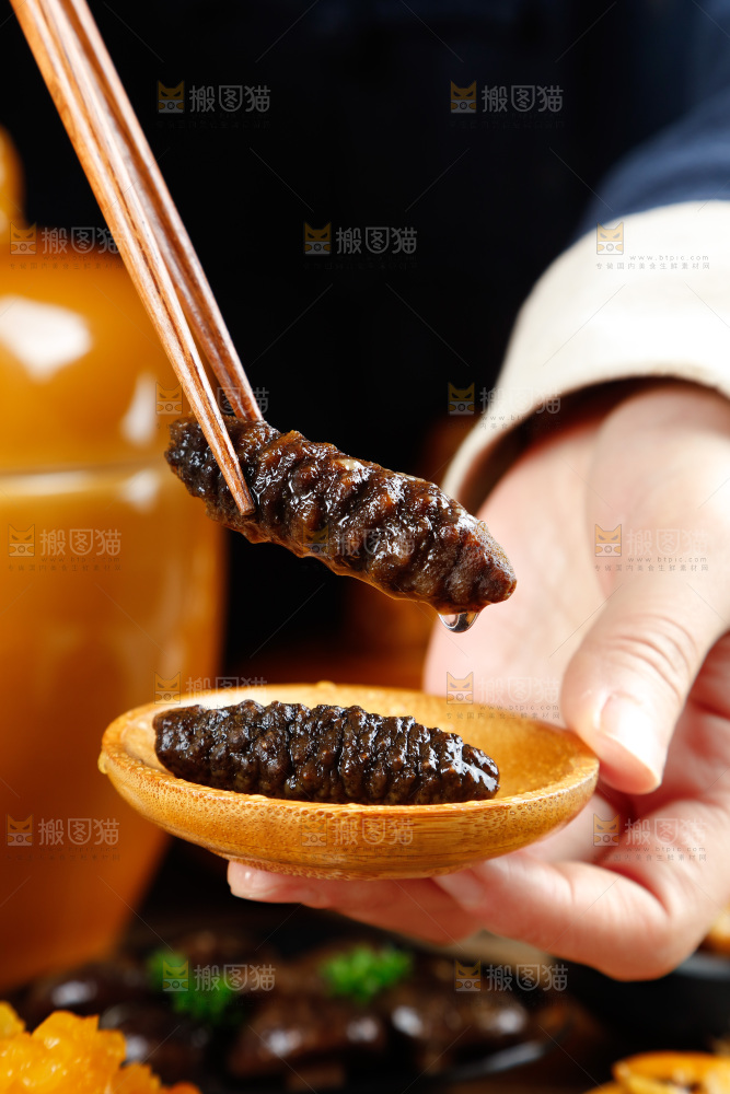 深底上的佛跳墙食材