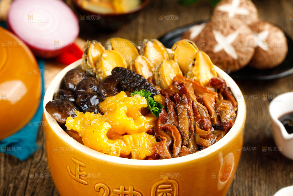 深底上的佛跳墙食材