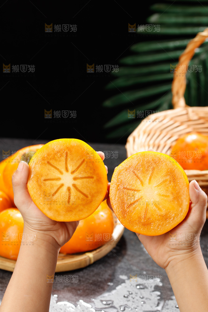 深底上的巧克力脆柿