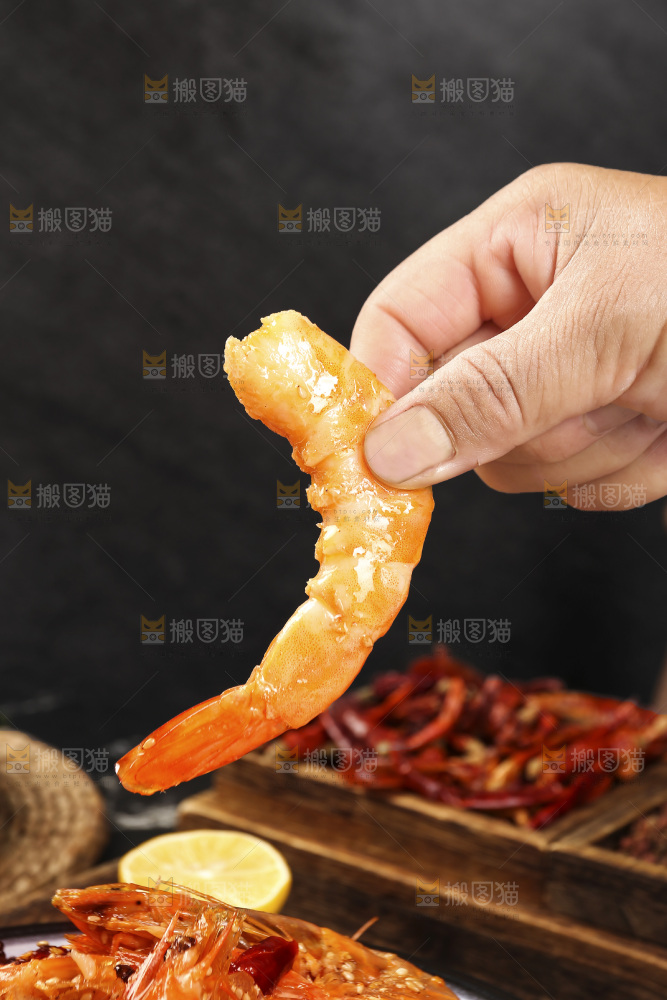 深底上的香辣大虾