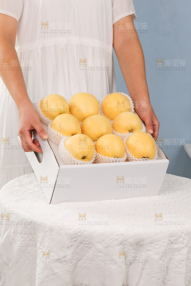 白底上的维纳斯苹果