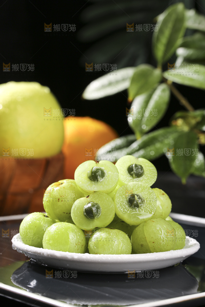 深底上的油甘果