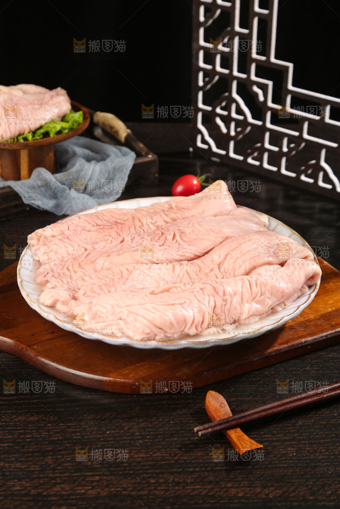 深底上的新鲜猪大肠