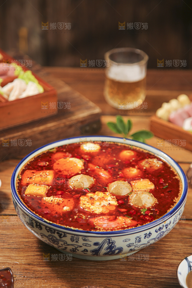 木底上的火锅丸子
