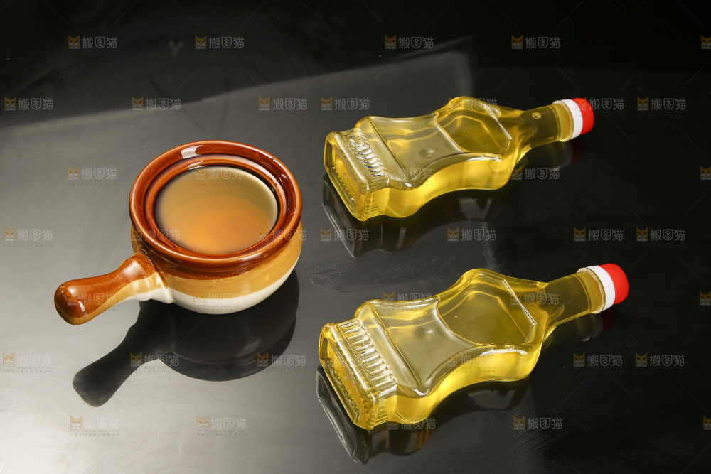 深底上的山茶油