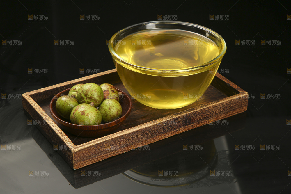 深底上的山茶油