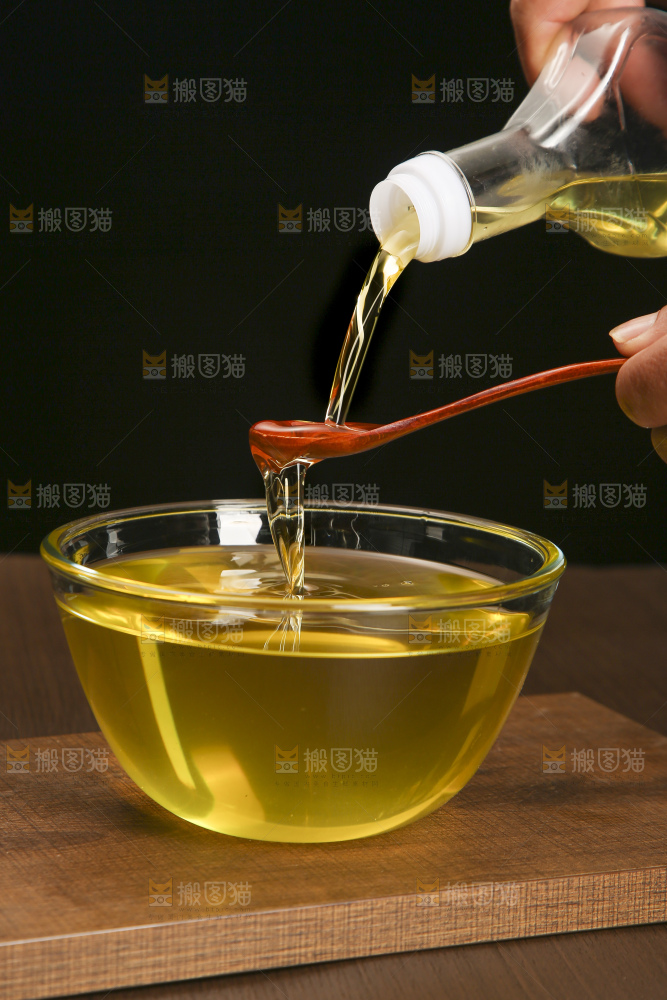 深底上的山茶油