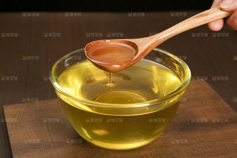 深底上的山茶油