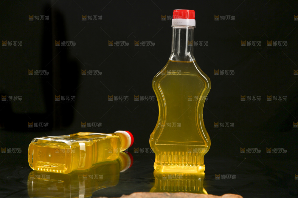 深底上的山茶油