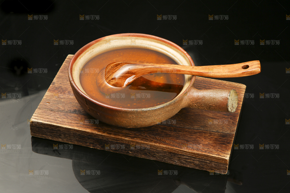 深底上的山茶油