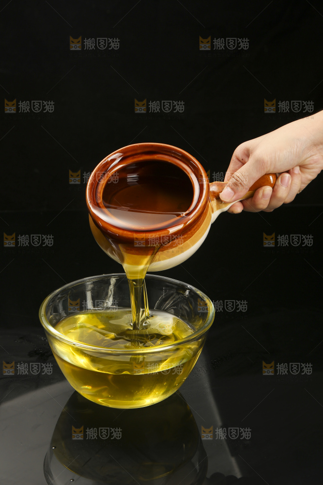 深底上的山茶油