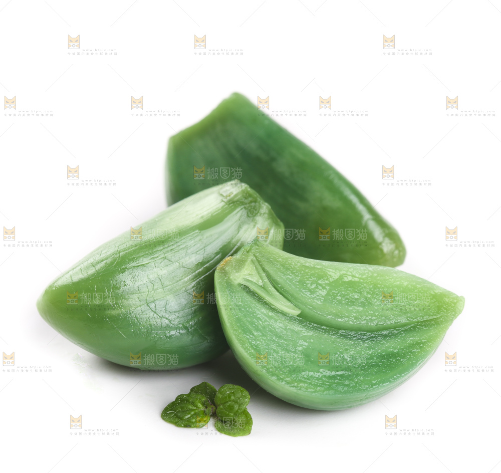 白底上的腊八蒜