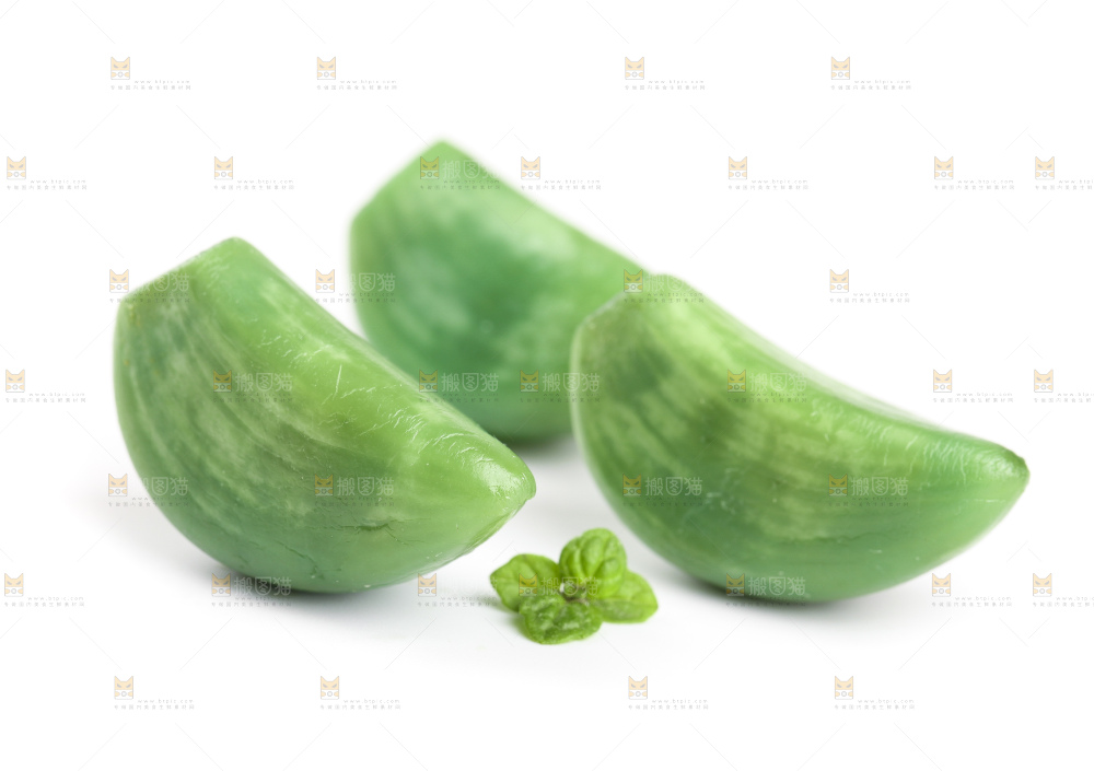 白底上的腊八蒜