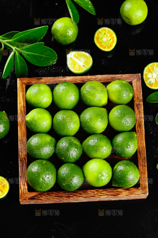 盘子里装着海南小金桔