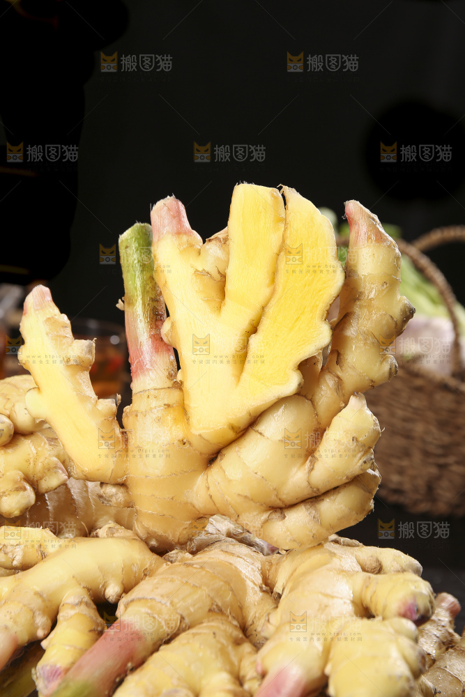 深底上的小黄姜