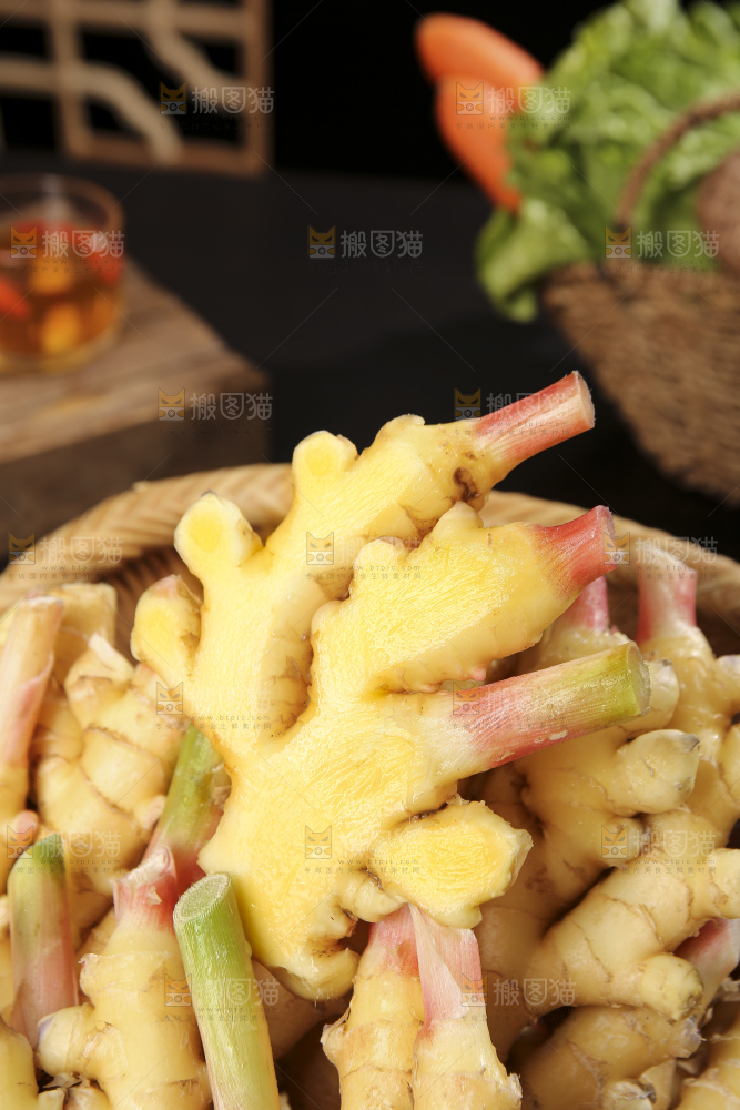 深底上的小黄姜