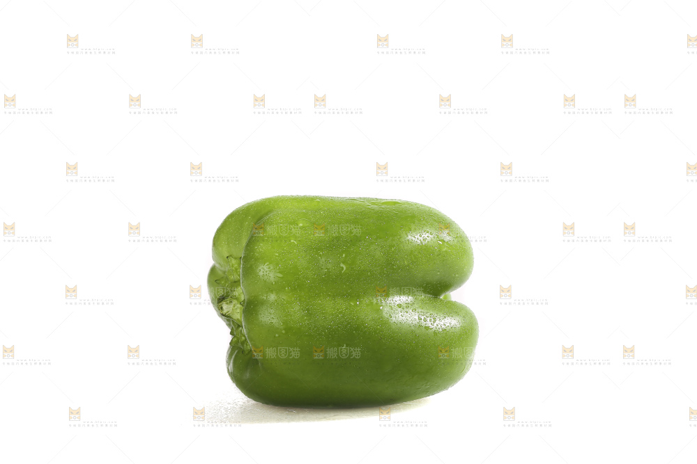 白底上的青圆椒