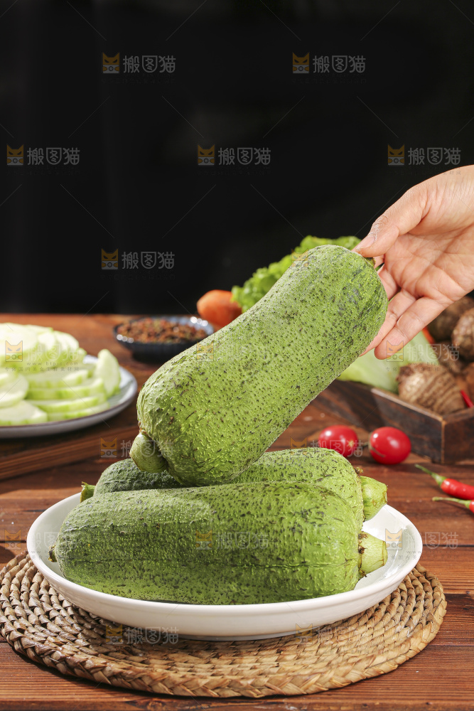 木底上的肉丝瓜