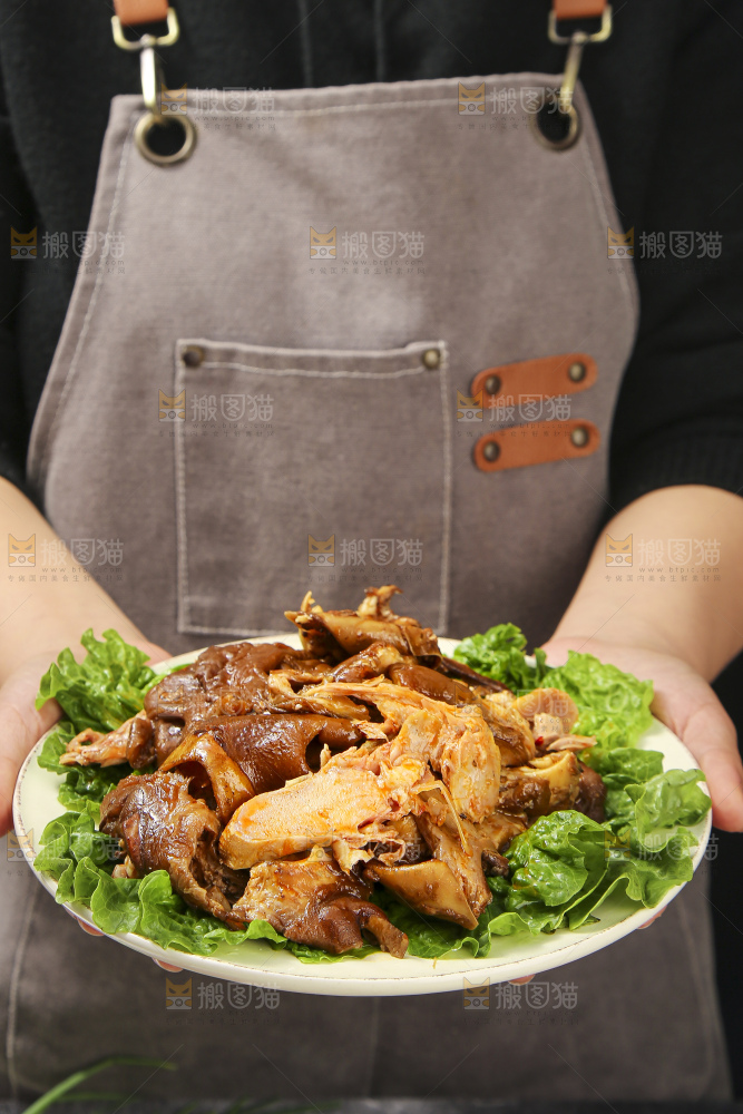 深底上的羊头肉