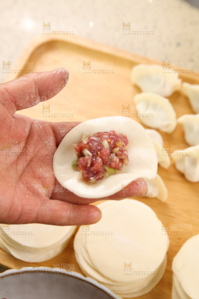 手工牛肉饺子制作