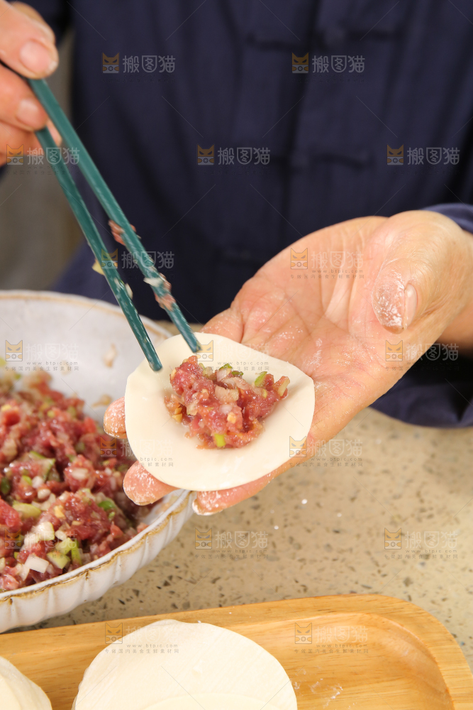 手工牛肉饺子制作