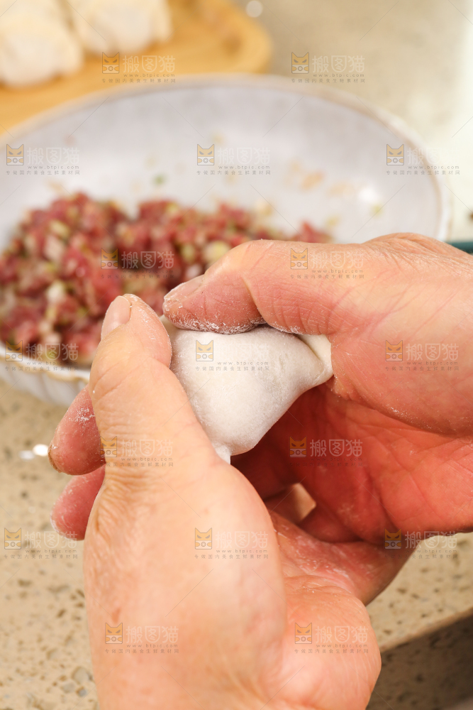 手工牛肉饺子制作