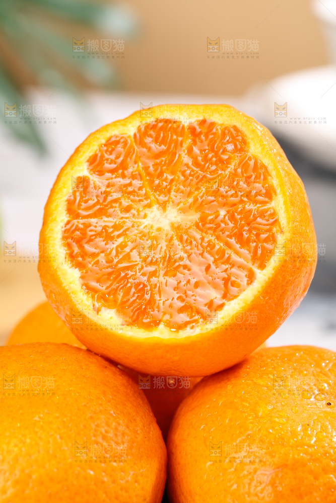浅底上的爱媛果冻橙