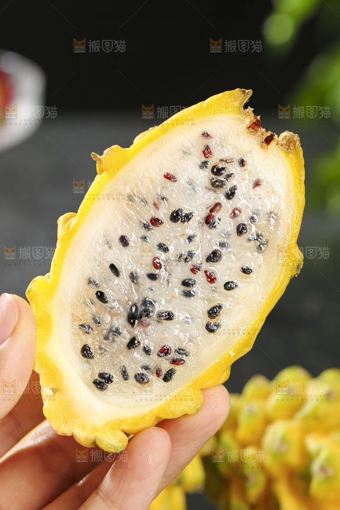 深底上的燕窝果