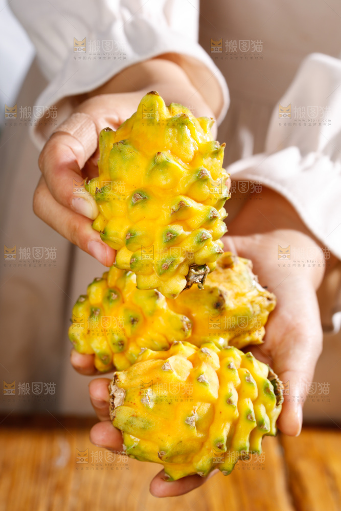 深底上的燕窝果