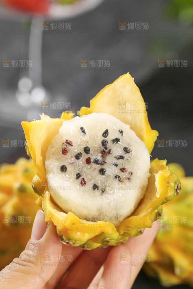 深底上的燕窝果