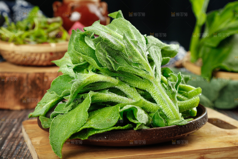 深底上的冰草