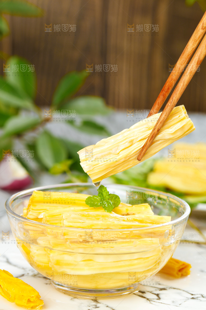碗里装着腐竹