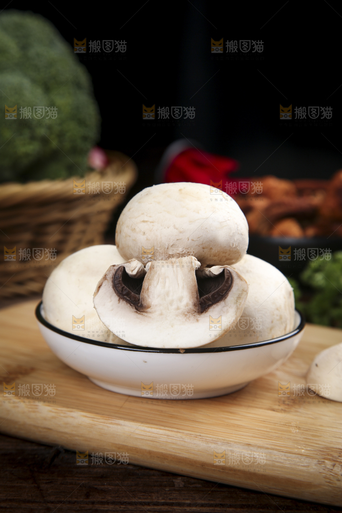 深底上的口蘑