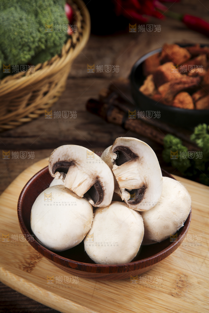 深底上的口蘑