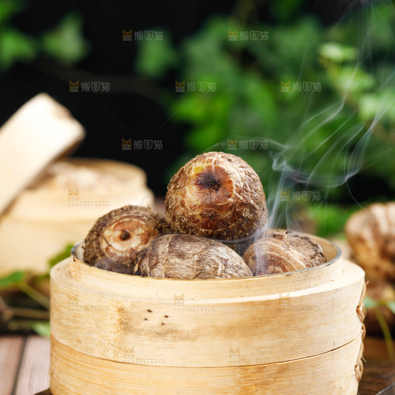 木板上一笼小香芋