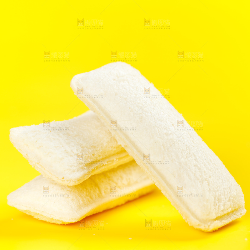 黄底上的乳酸菌面包