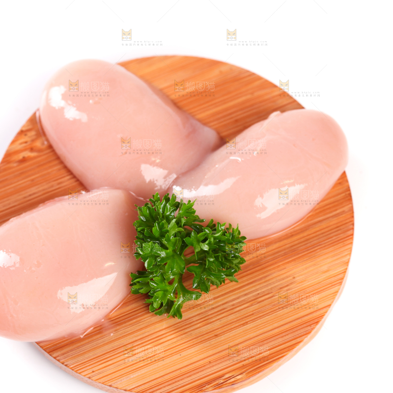木板上放着鸡腰子