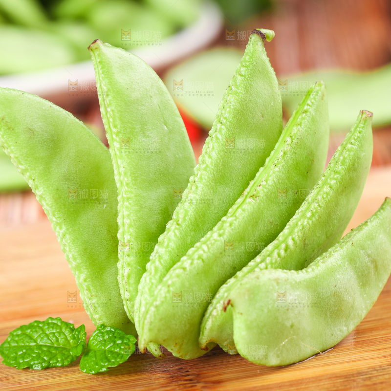 木底上摆放着扁豆