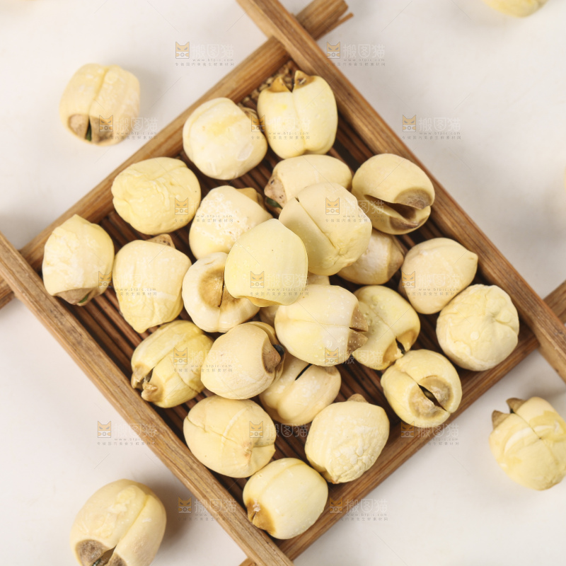 白底上的九鲤湖白莲子