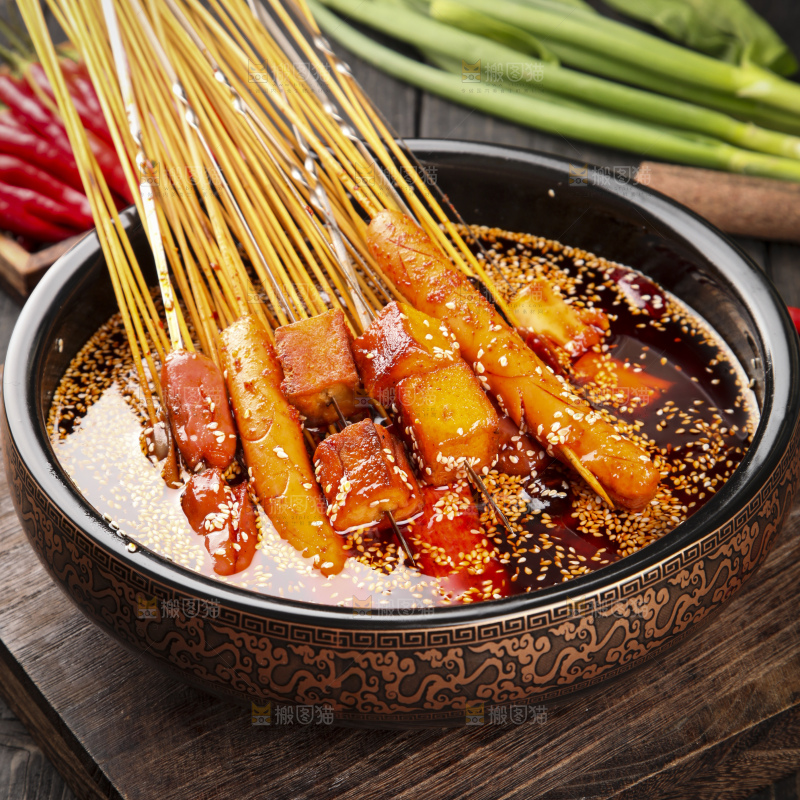 锅里装着串串