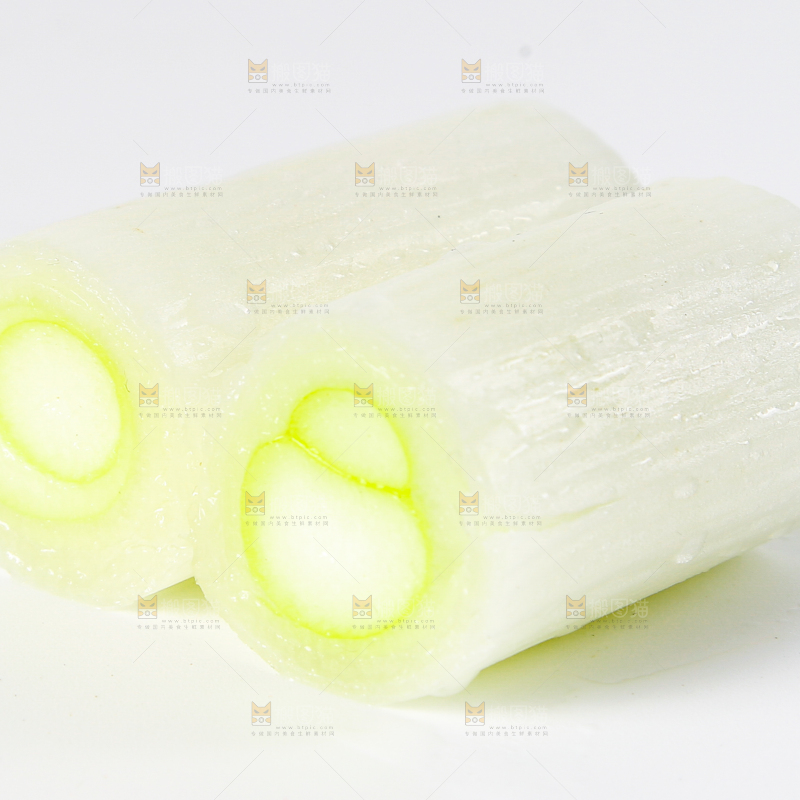 白底上放着山东大葱