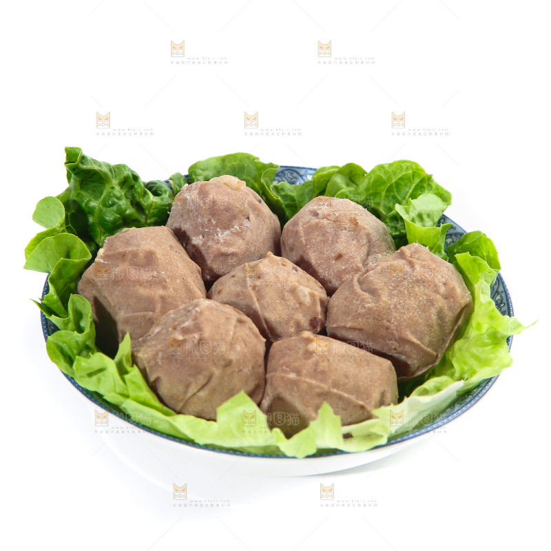 白底上放着一盘手工牛肉丸