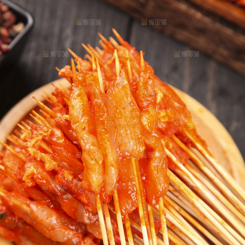 签子上串着肉串
