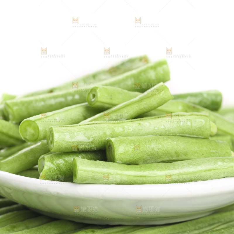 白底上的豇豆