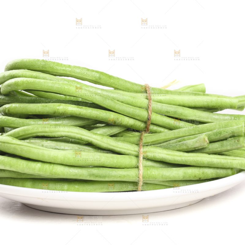 白底上的豇豆