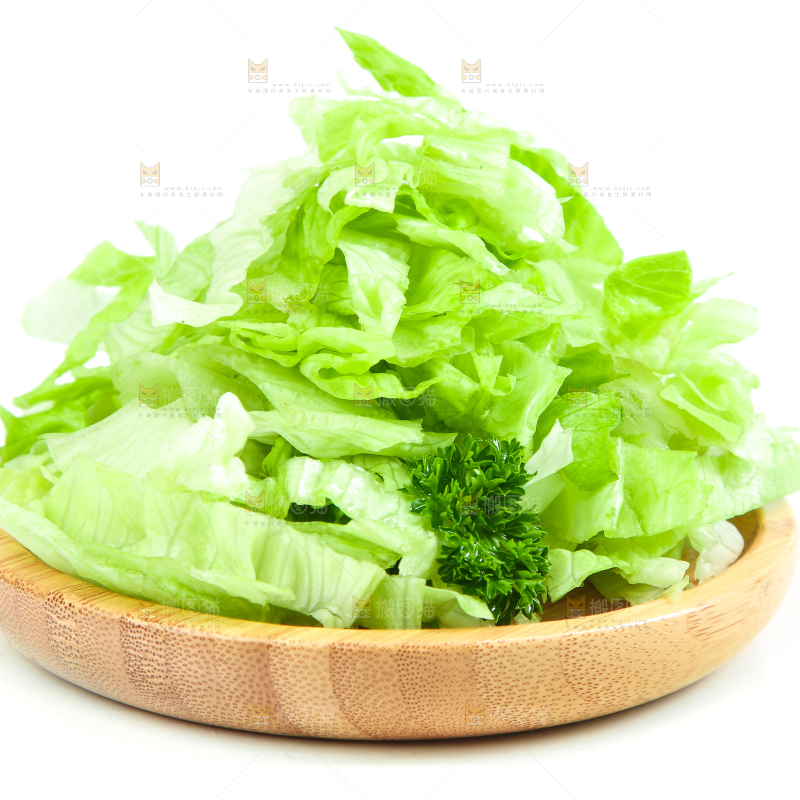 盘子里装着大叶生菜