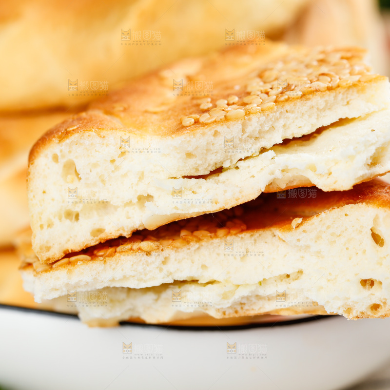 白格子底上的河南吊炉烧饼